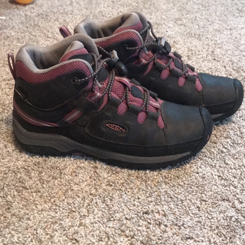 Girls Keen boots
